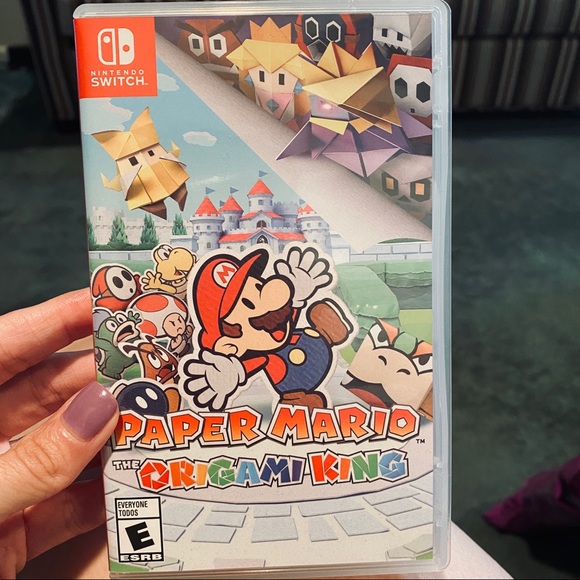 Grey Nintendo Switch Lite - Picture 6 of 16